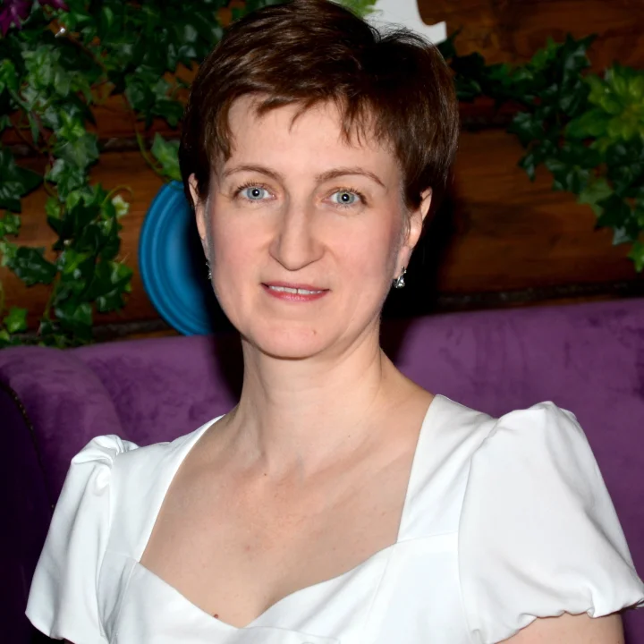 Елена Чех